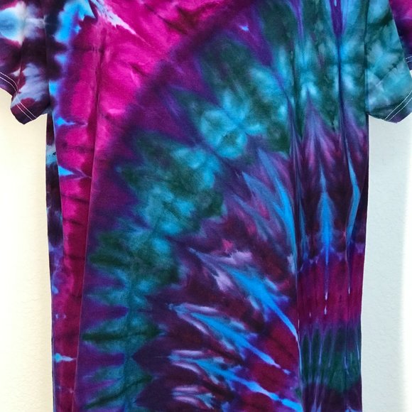Women's Tie-Dye S/S V-Neck T-Shirt | X-Large - Picture 5 of 8
